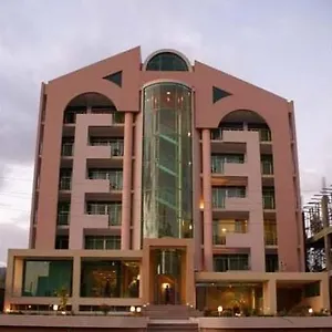 Отель Archi ***